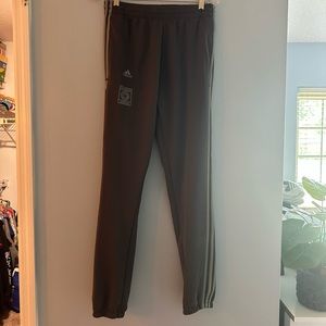 Small yeezy calabasas pants